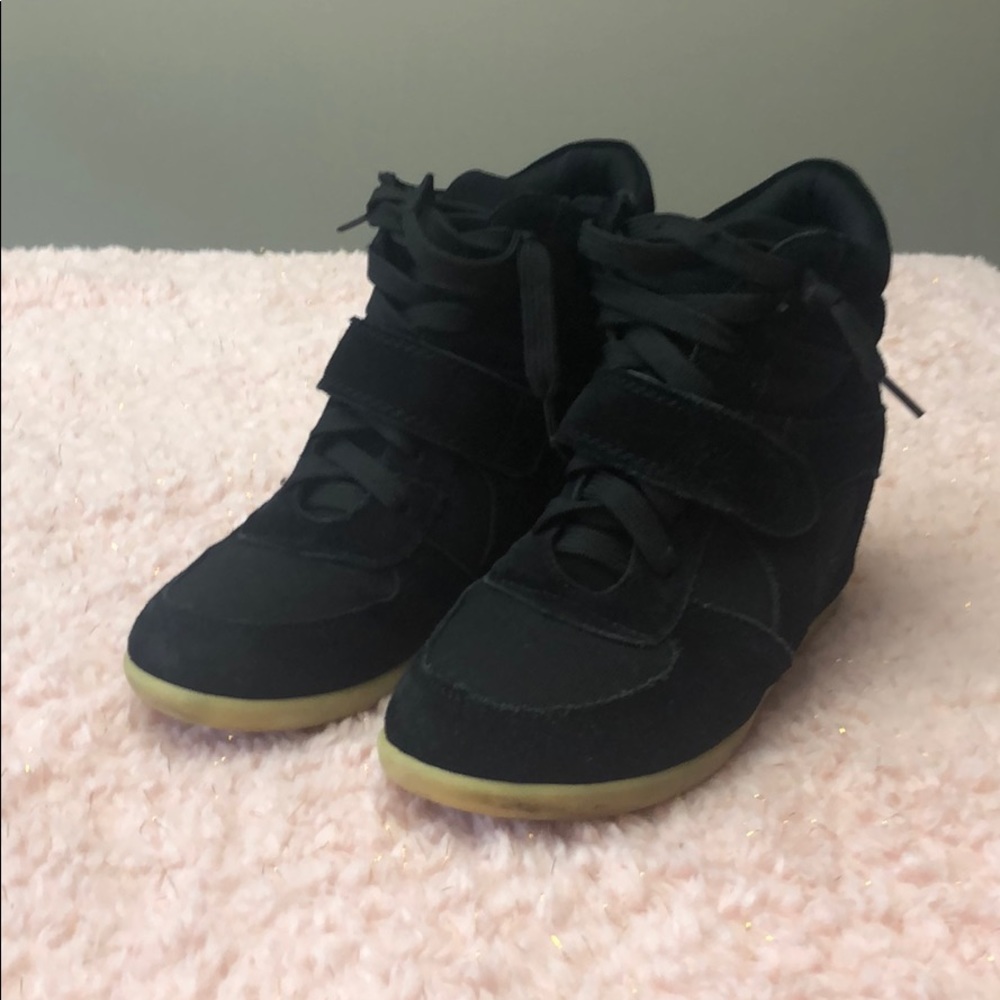 Wedge sneakers